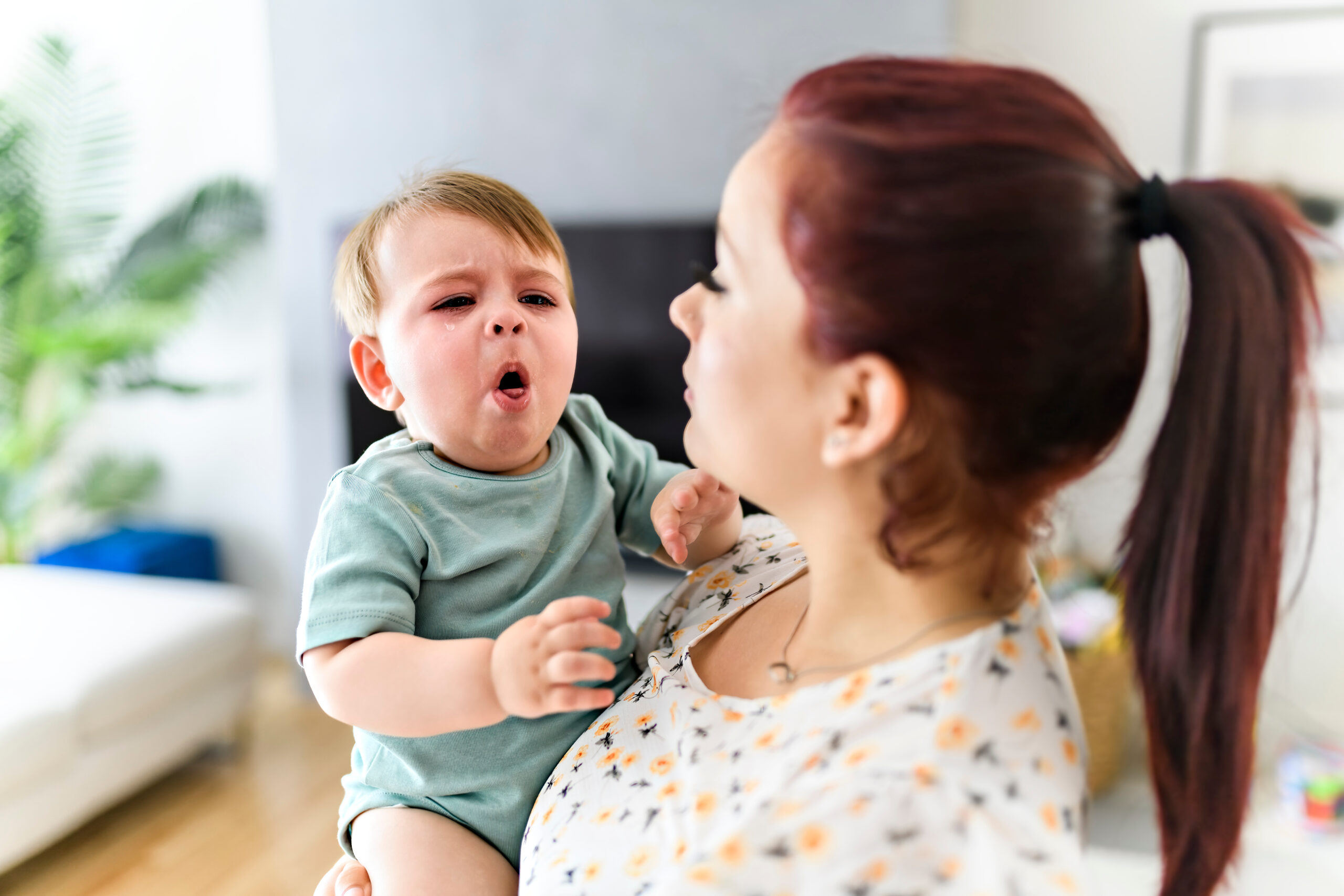 Saiba tudo sobre coqueluche e o risco para bebês